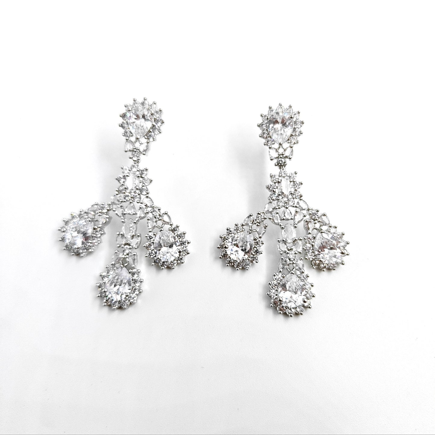 Classic Dangle Necklace Set