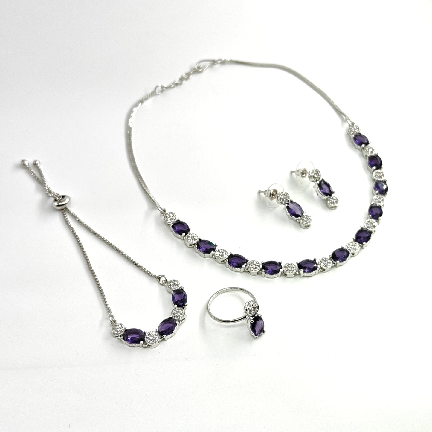 Nyra Necklace Set