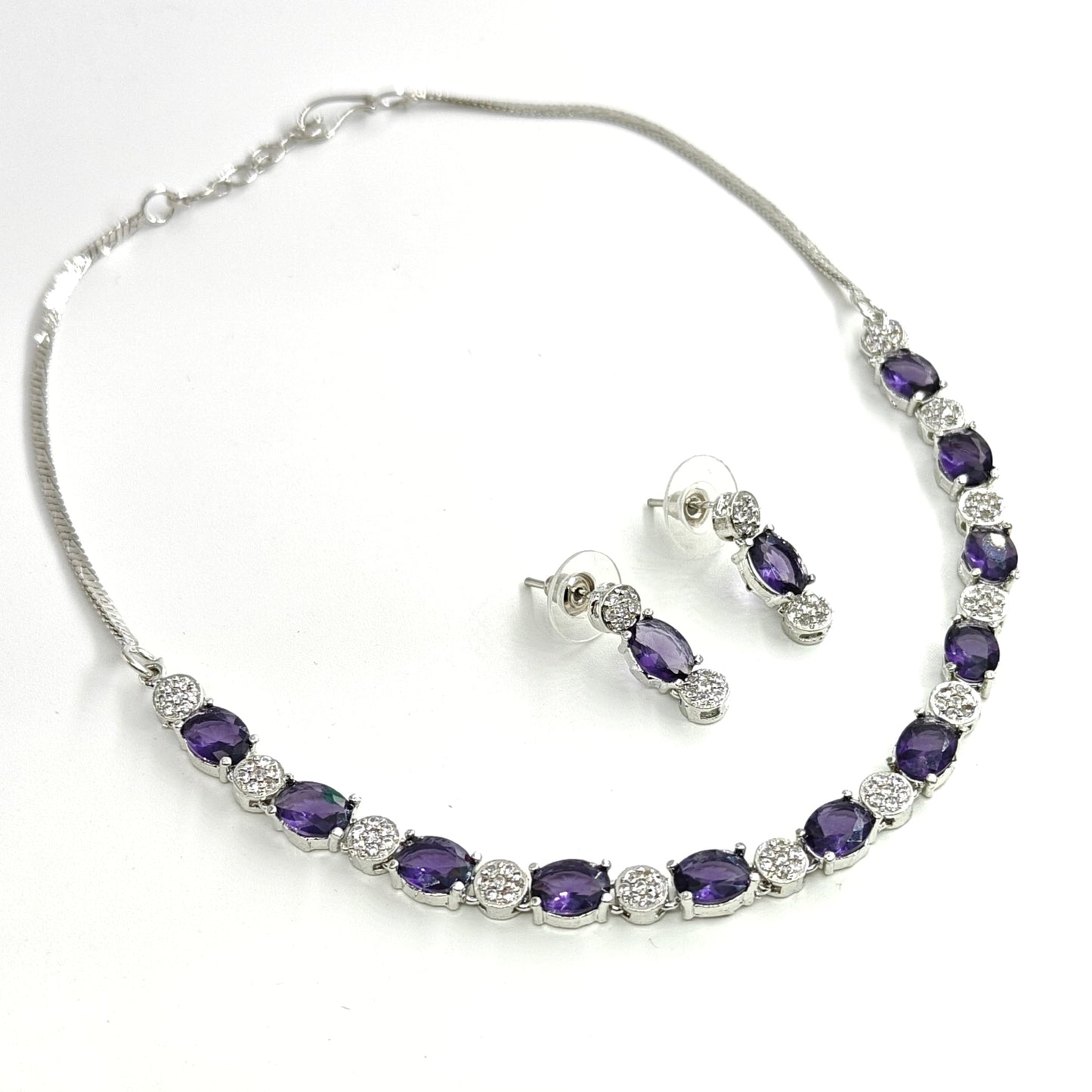 Nyra Necklace Set
