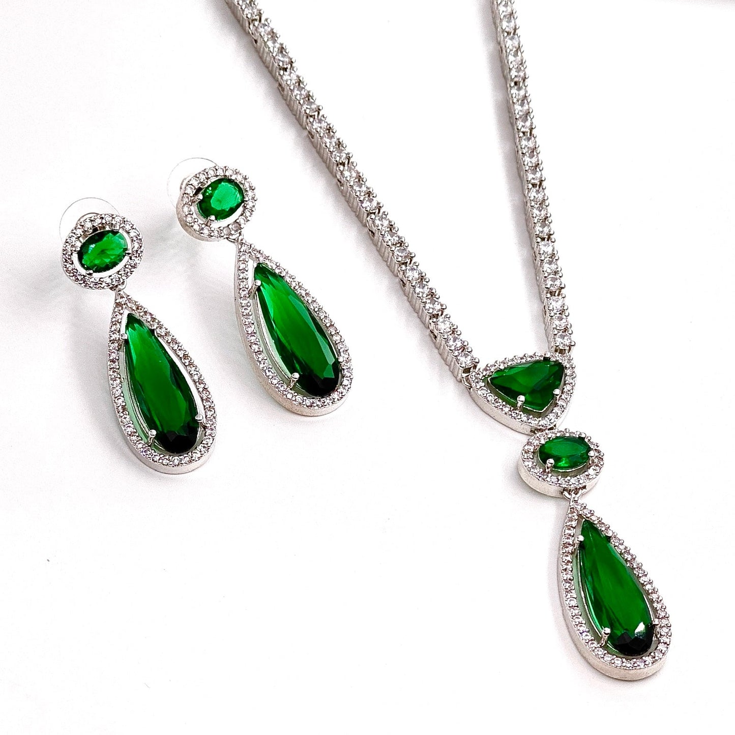 Vanya Drop Necklace Set