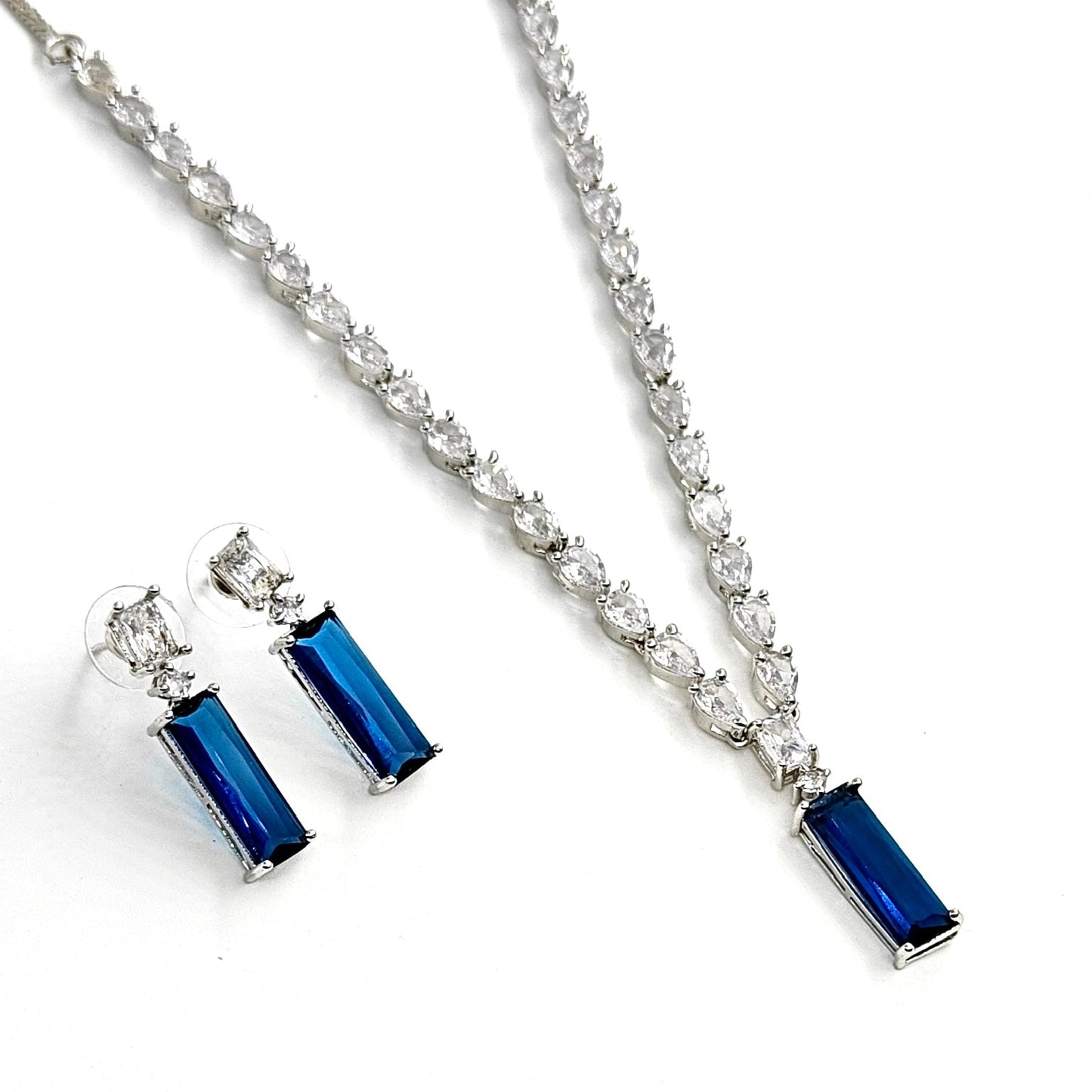 Ziva Bar Necklace Set