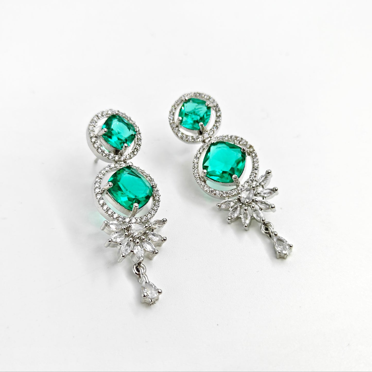 Mint Round Necklace Set