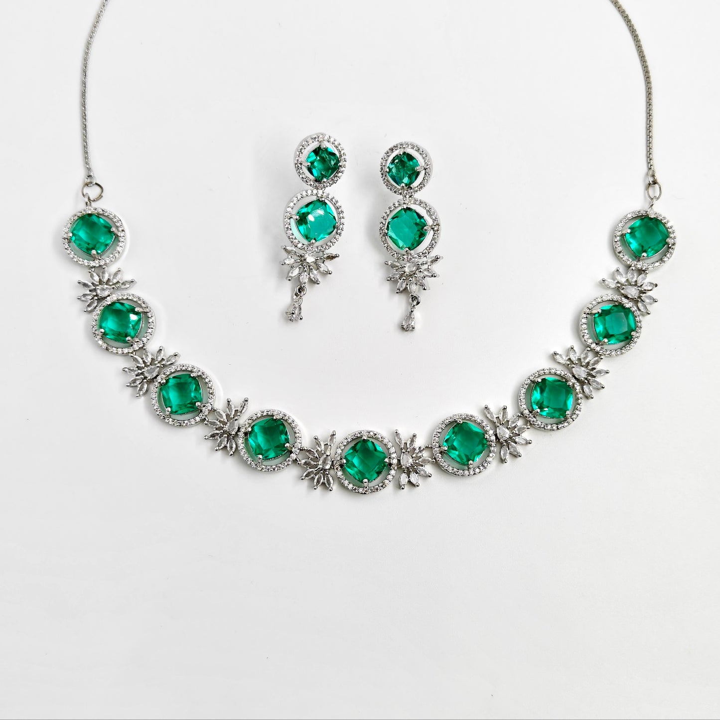 Mint Round Necklace Set