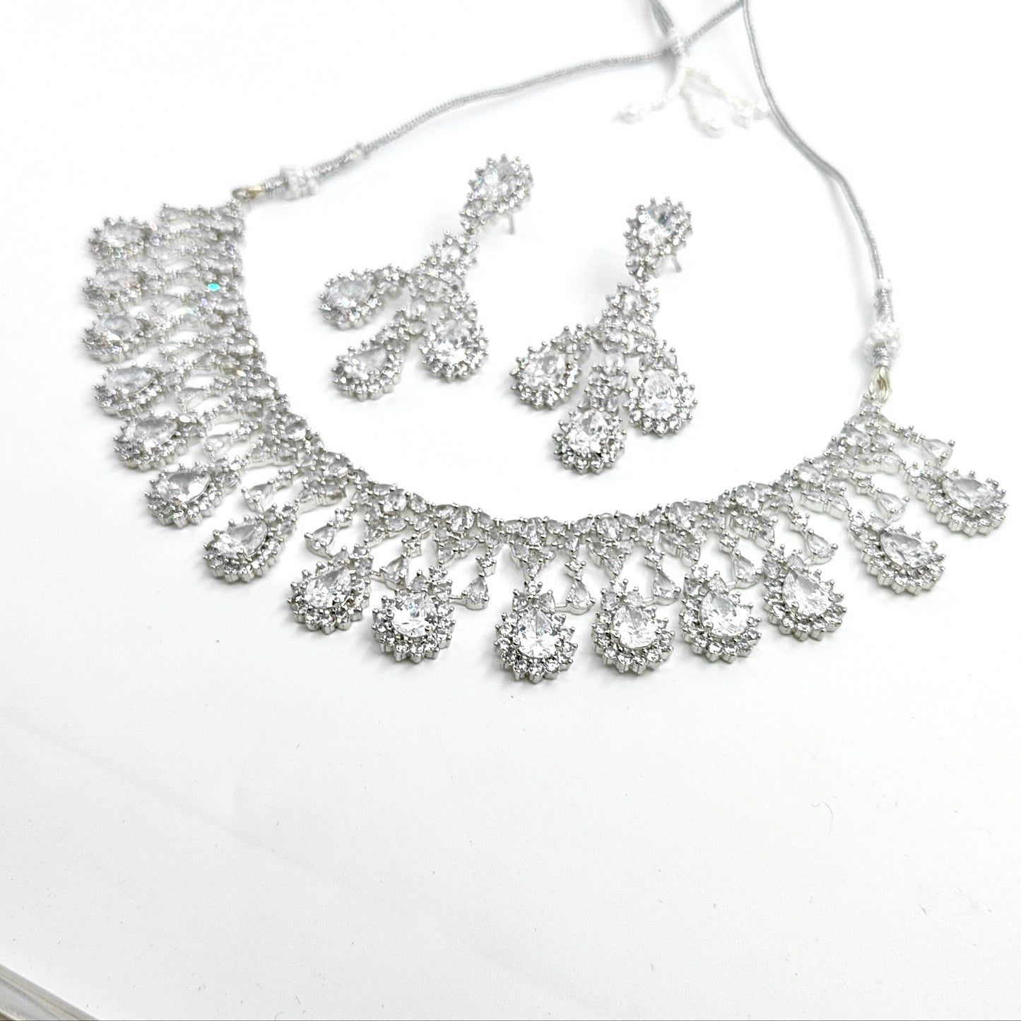 Classic Dangle Necklace Set